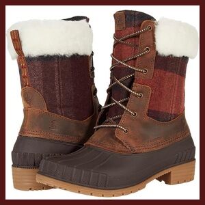 NWT, Kamik Women's Plaid Sienna Cuff Boots…With The Fur 🩵 🎼 💕 🎶 🦋